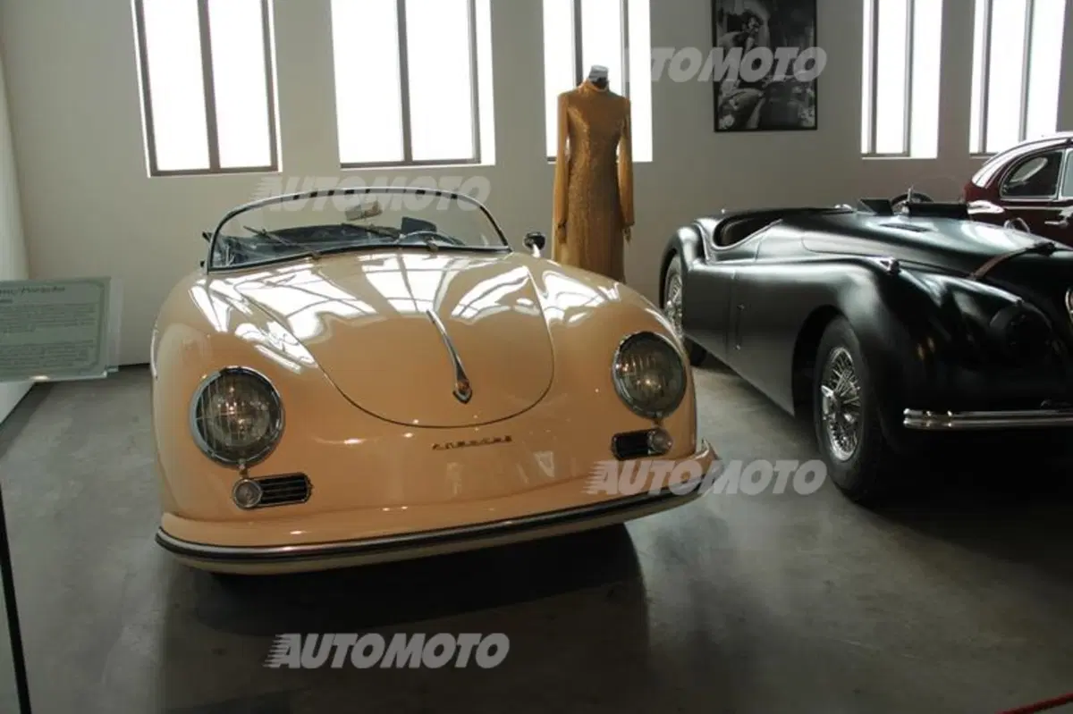 Museo dell'Automobile di Malaga: quando auto e arte si fondono (51)