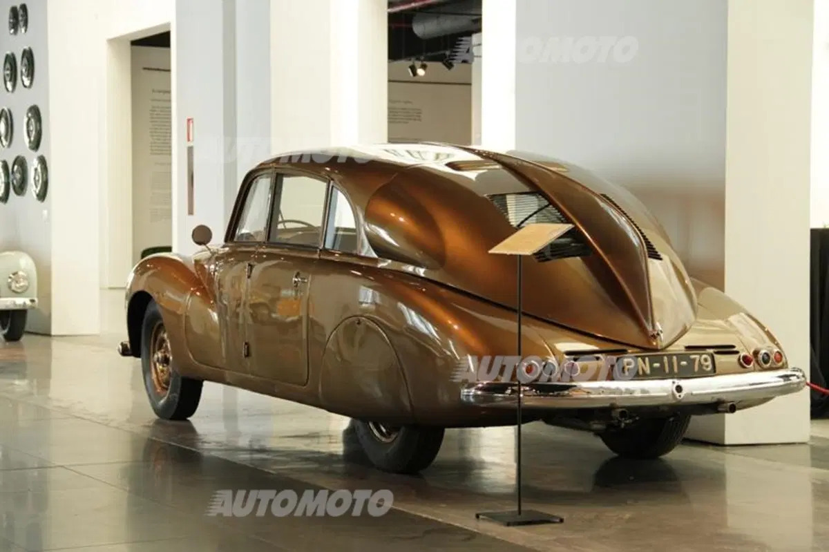 Museo dell'Automobile di Malaga: quando auto e arte si fondono (60)