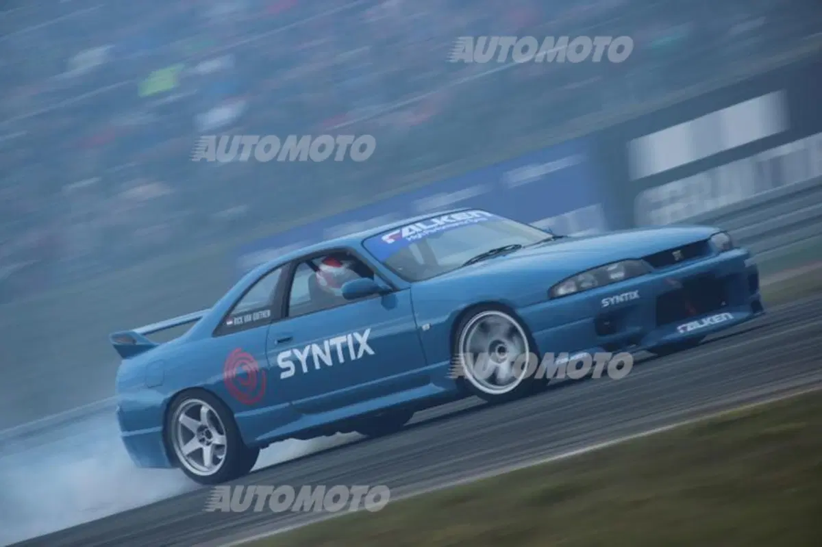 24 Ore del Nürburgring: scaldiamo i muscoli (e le gomme) con il Falken Drift Team (12)