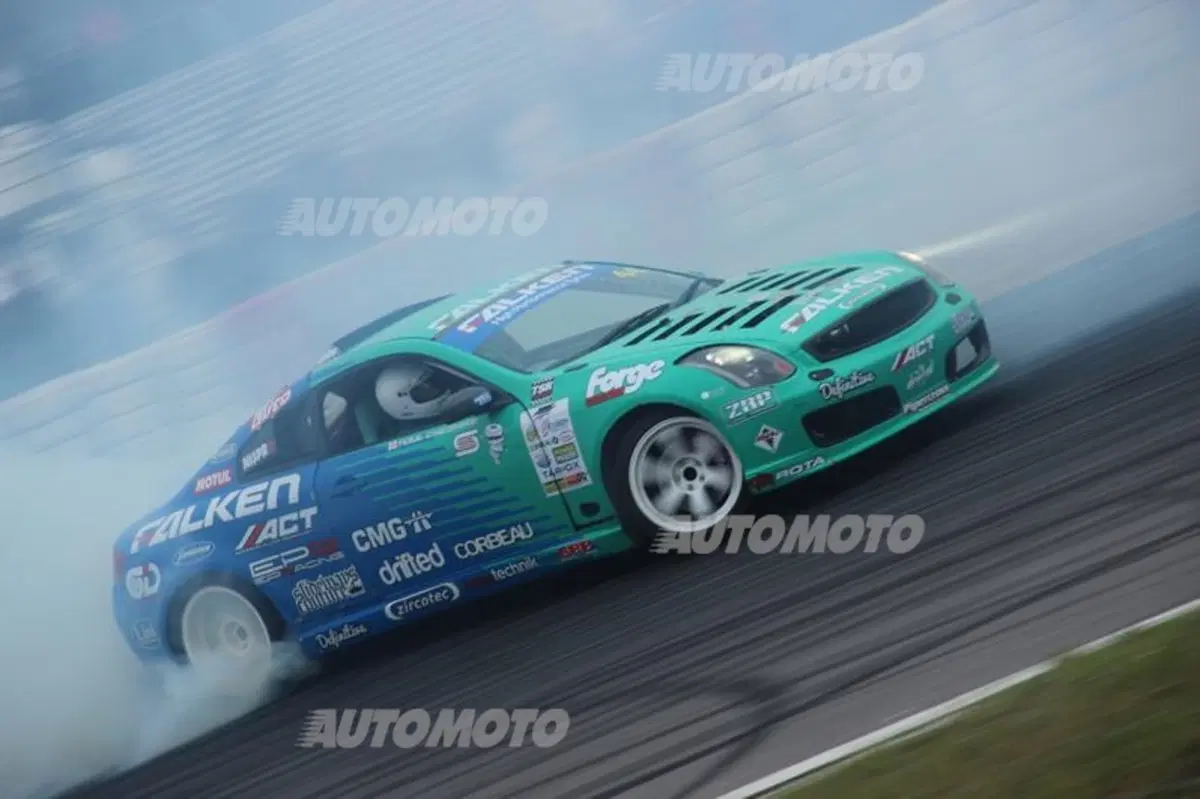 24 Ore del Nürburgring: scaldiamo i muscoli (e le gomme) con il Falken Drift Team (16)