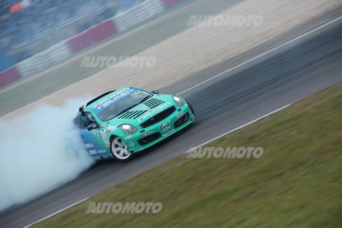 24 Ore del Nürburgring: scaldiamo i muscoli (e le gomme) con il Falken Drift Team (21)