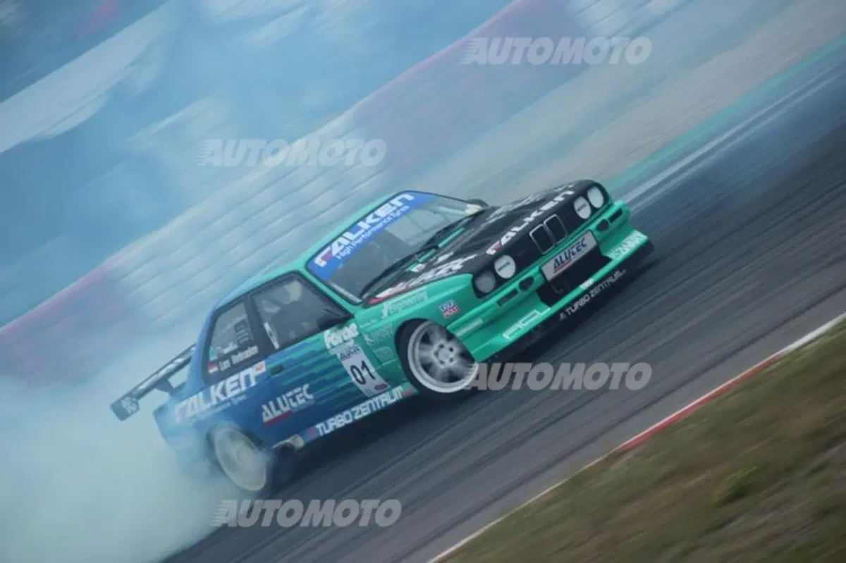 24 Ore del Nürburgring: scaldiamo i muscoli (e le gomme) con il Falken Drift Team (23)