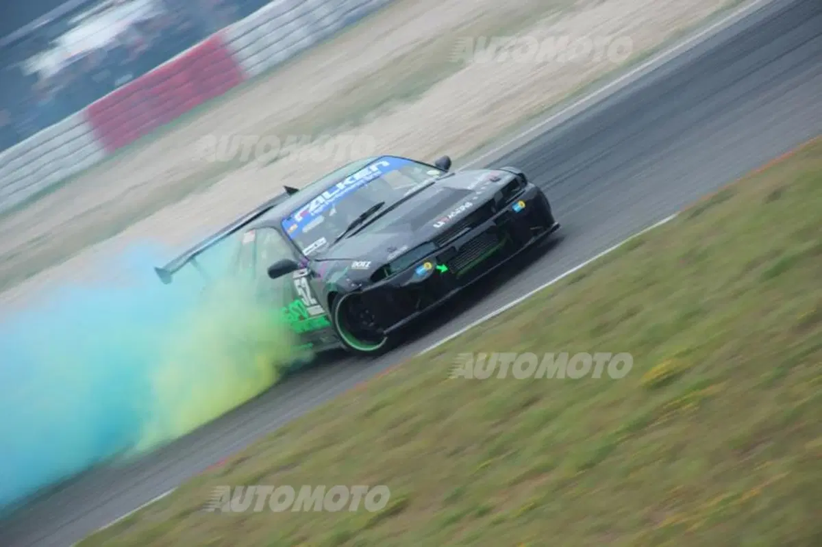 24 Ore del Nürburgring: scaldiamo i muscoli (e le gomme) con il Falken Drift Team (24)