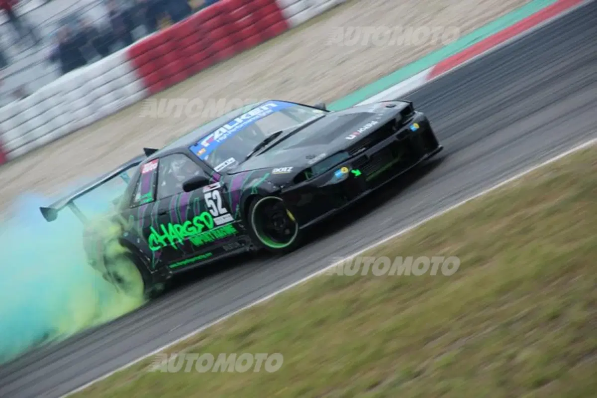 24 Ore del Nürburgring: scaldiamo i muscoli (e le gomme) con il Falken Drift Team (25)