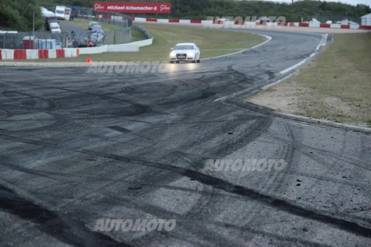 24 Ore del Nürburgring: scaldiamo i muscoli (e le gomme) con il Falken Drift Team (26)