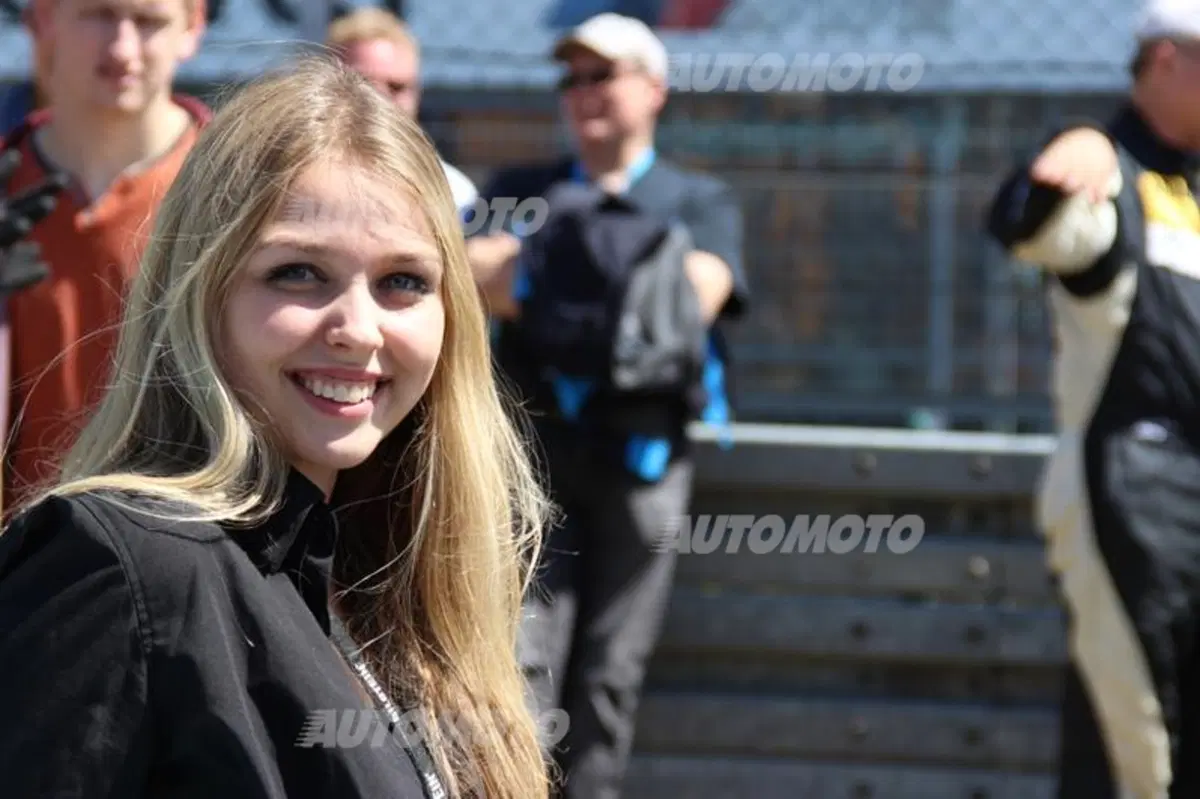 iLike@24 Ore del Nürburgring: vota le ragazze più belle (9)