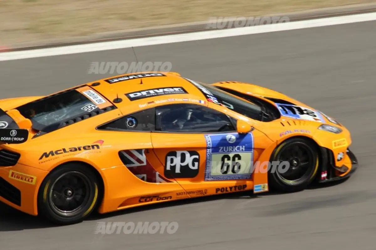 Tutte le auto della 24 Ore del Nürburgring: dalla McLaren MP4 alla... Opel Manta!