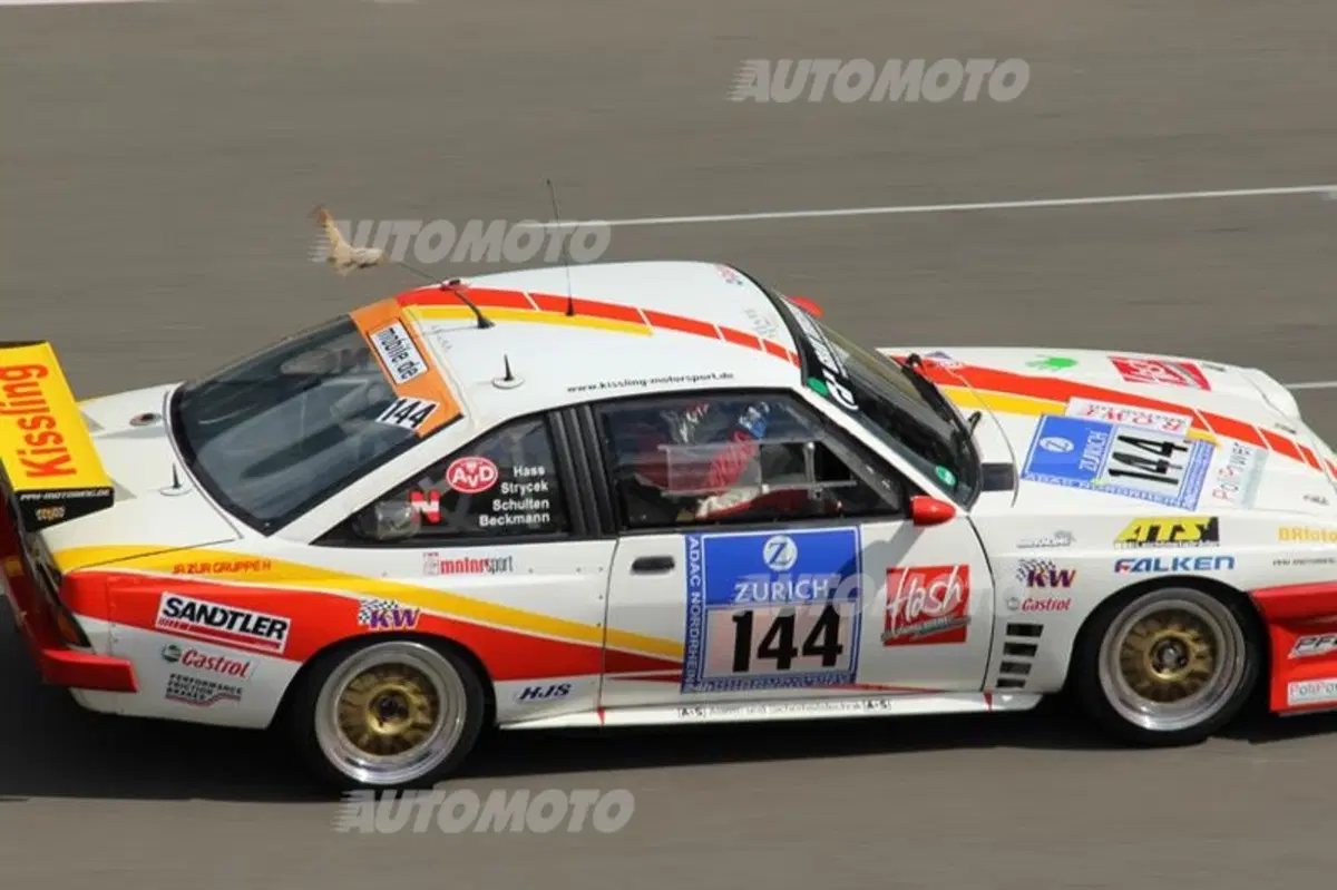 Tutte le auto della 24 Ore del Nürburgring: dalla McLaren MP4 alla... Opel Manta! (2)