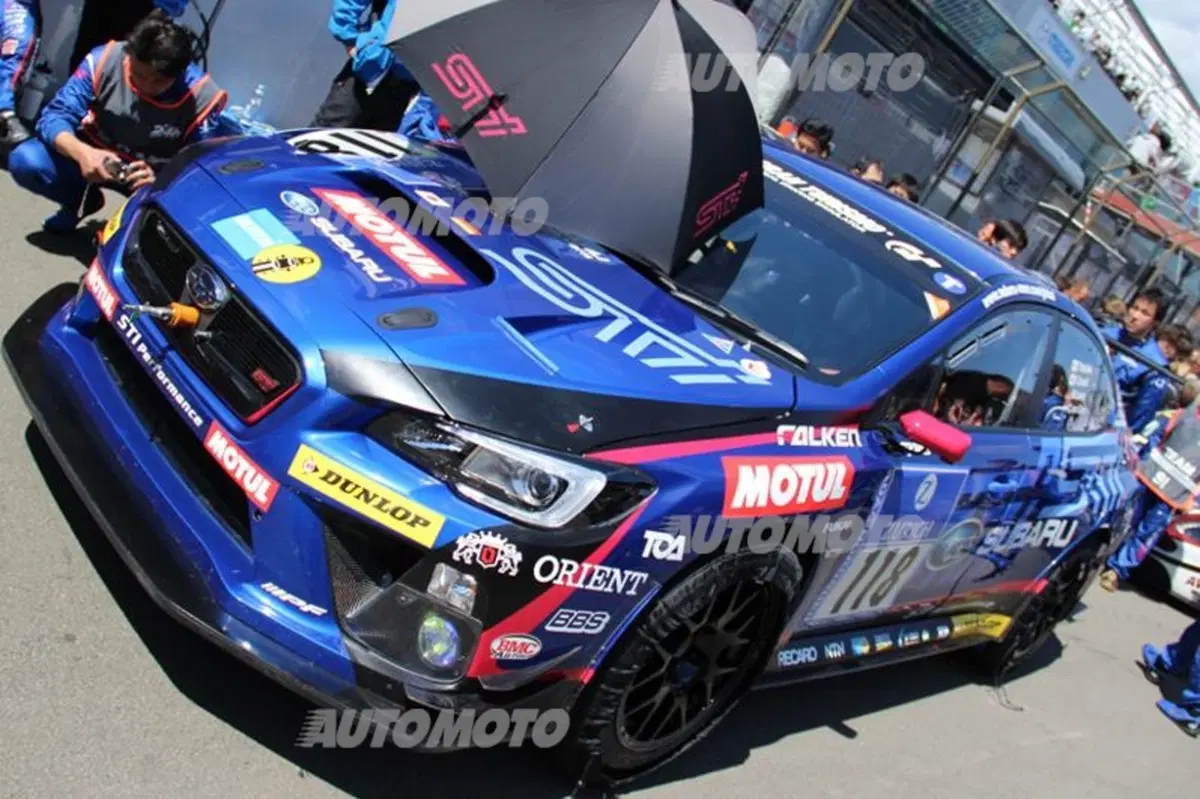 Tutte le auto della 24 Ore del Nürburgring: dalla McLaren MP4 alla... Opel Manta! (6)