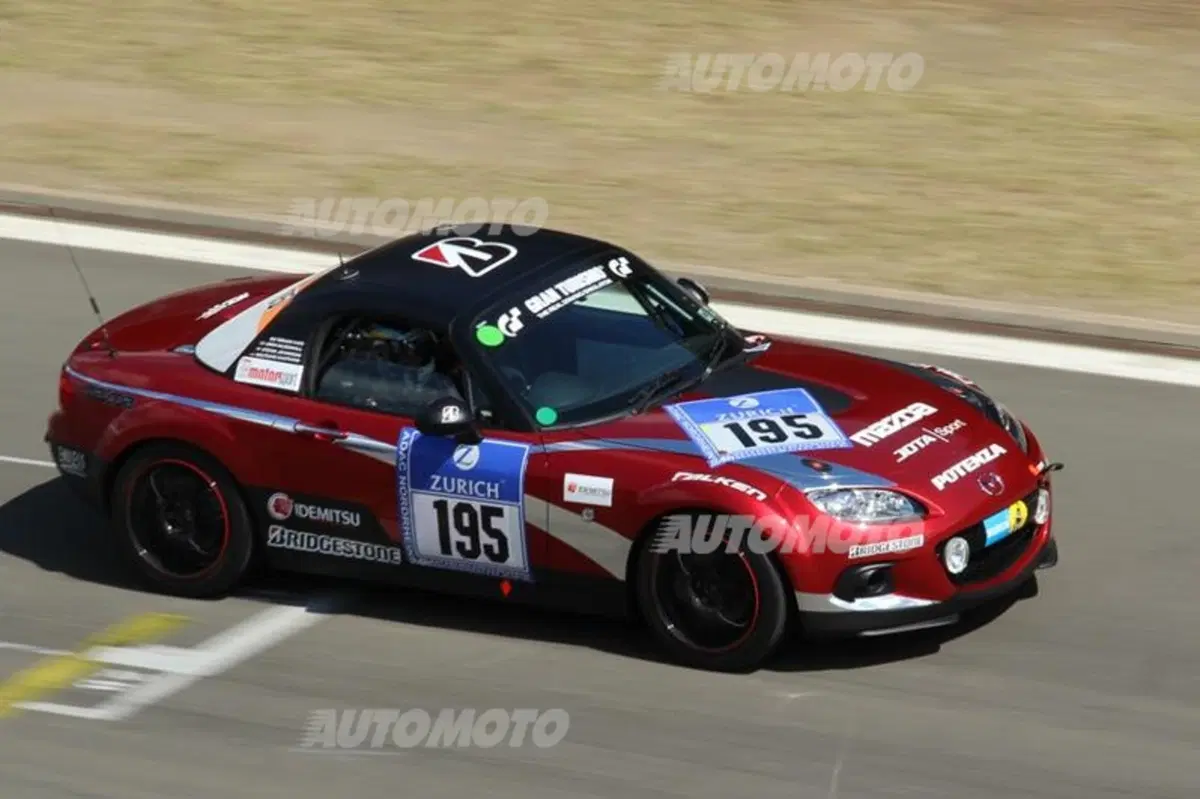 Tutte le auto della 24 Ore del Nürburgring: dalla McLaren MP4 alla... Opel Manta! (32)