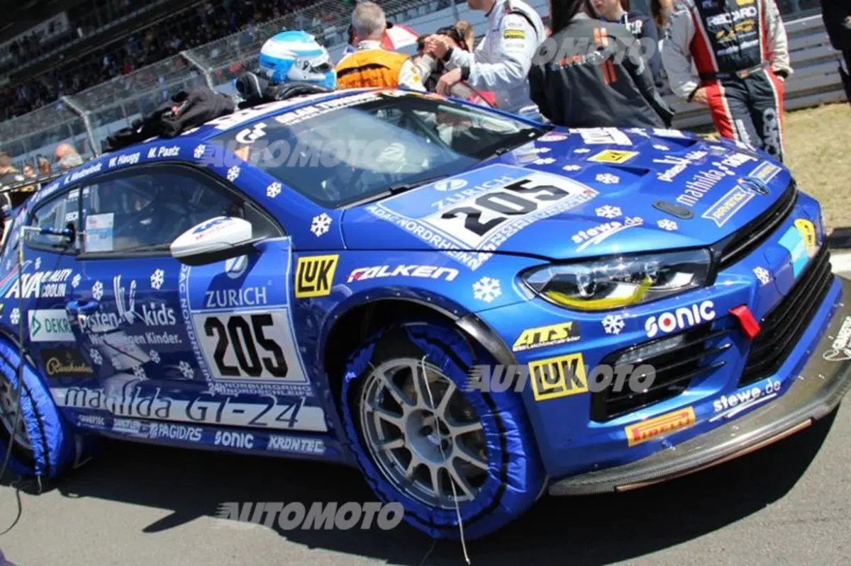 Tutte le auto della 24 Ore del Nürburgring: dalla McLaren MP4 alla... Opel Manta! (34)