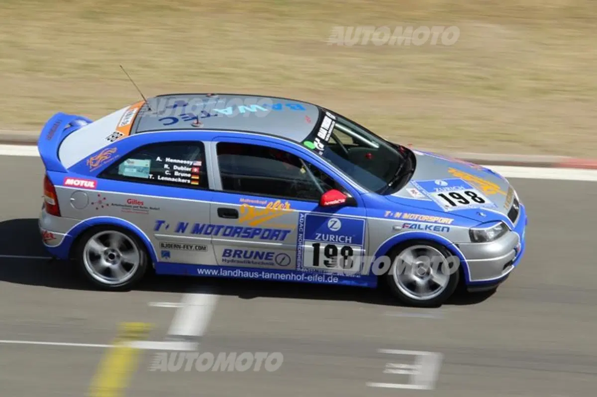 Tutte le auto della 24 Ore del Nürburgring: dalla McLaren MP4 alla... Opel Manta! (44)