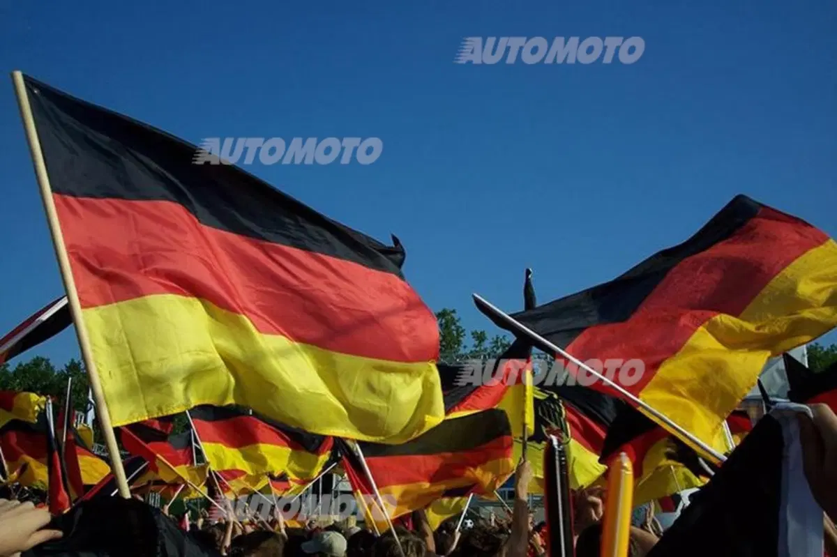 La magia della 24 Ore del Ring: cosa spinge 205.000 persone alla Nordschleife (9)