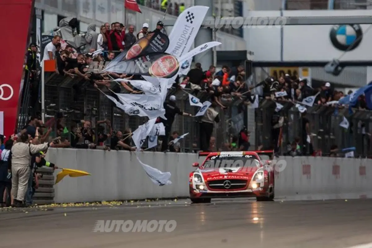 La magia della 24 Ore del Ring: cosa spinge 205.000 persone alla Nordschleife (14)