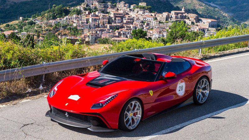 Ferrari F12 TRS: svelata definitivamente la one-off del Cavallino