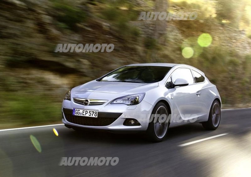 Opel Astra GTC: ora anche con il 1.6 CDTI da 136 CV