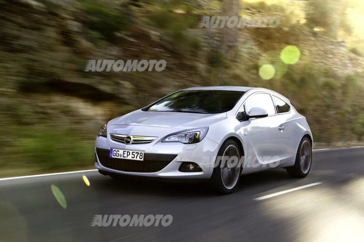Opel Astra GTC: ora anche con il 1.6 CDTI da 136 CV