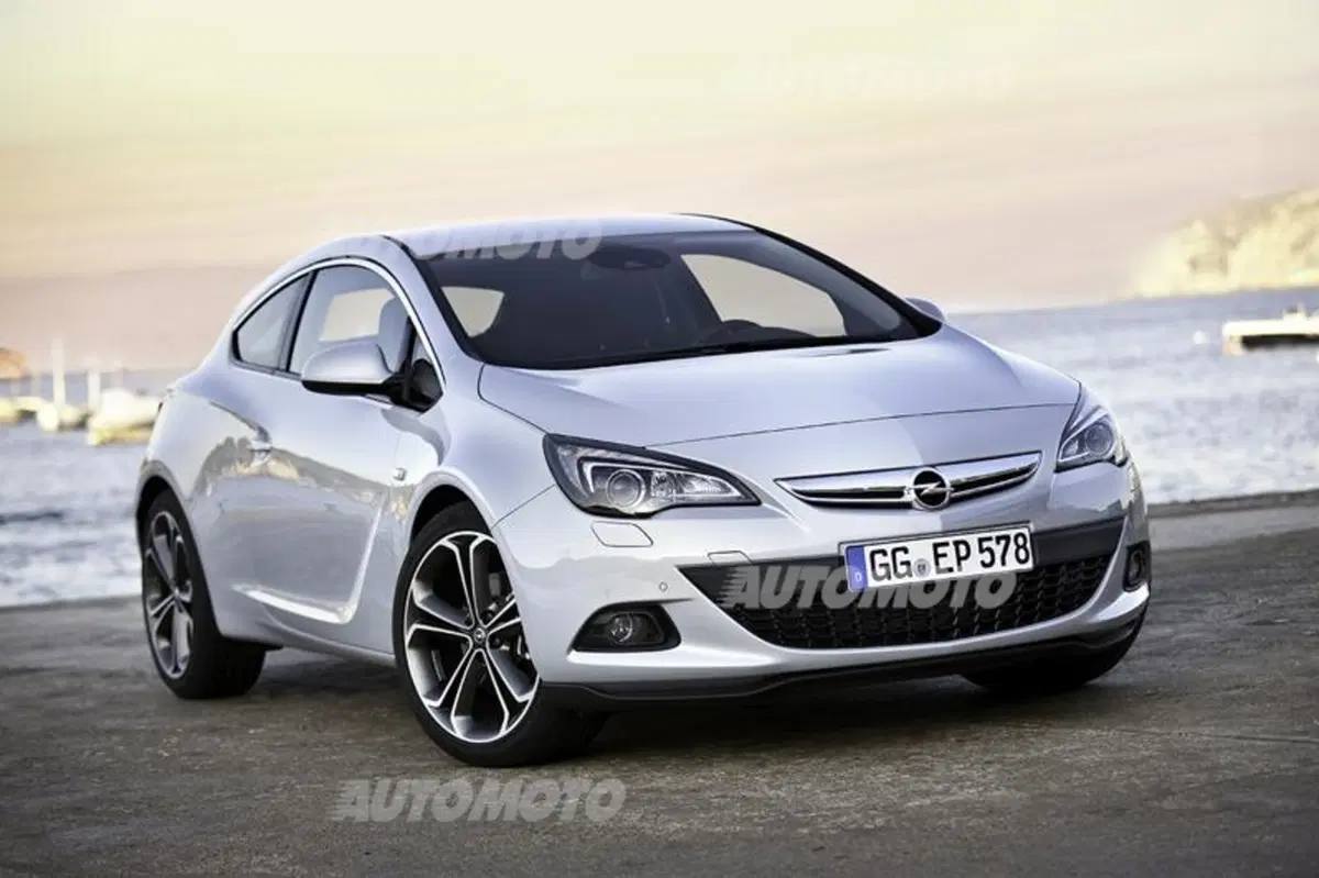 Opel Astra GTC: ora anche con il 1.6 CDTI da 136 CV (2)