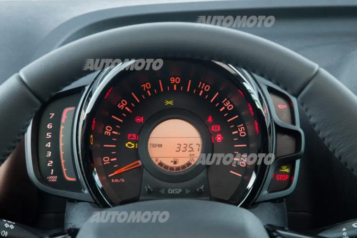 Peugeot 108 (15)