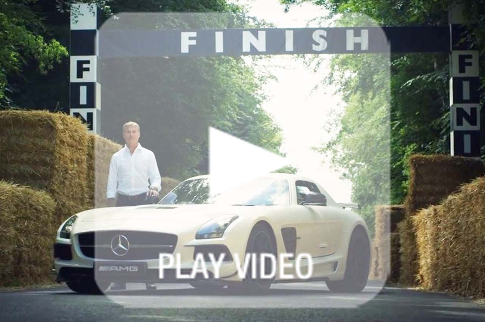 Goodwood: Coulthard ne percorre il tracciato con la SLS AMG