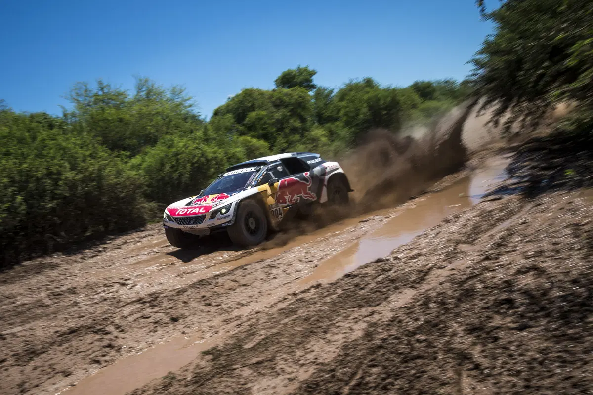 Dakar 2017/3008 DKR Peugeot. Loeb (4)