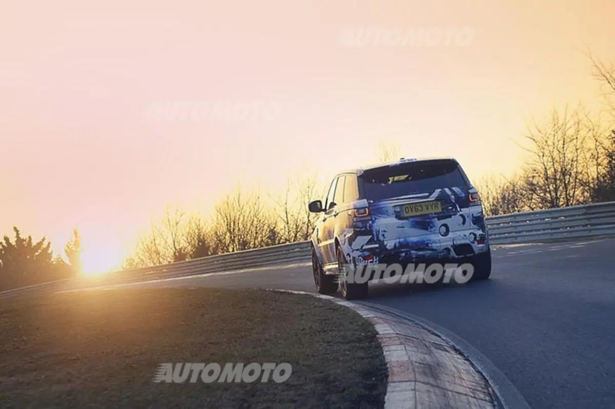 Range Rover Sport SVR: in arrivo la Land Rover più potente della storia (2)