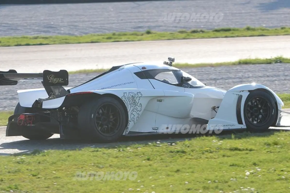 Praga R1 (2)