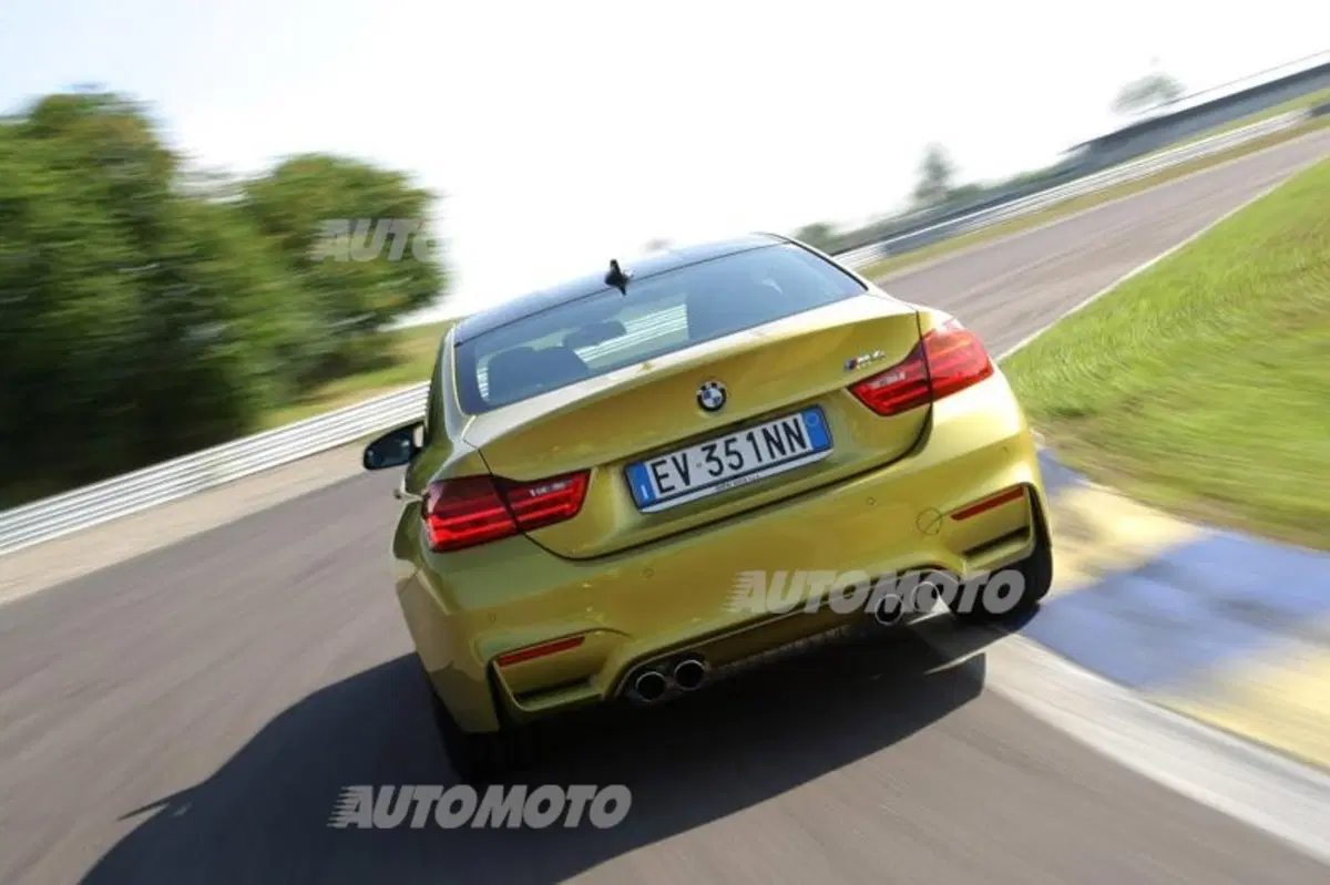 BMW M4 (5)
