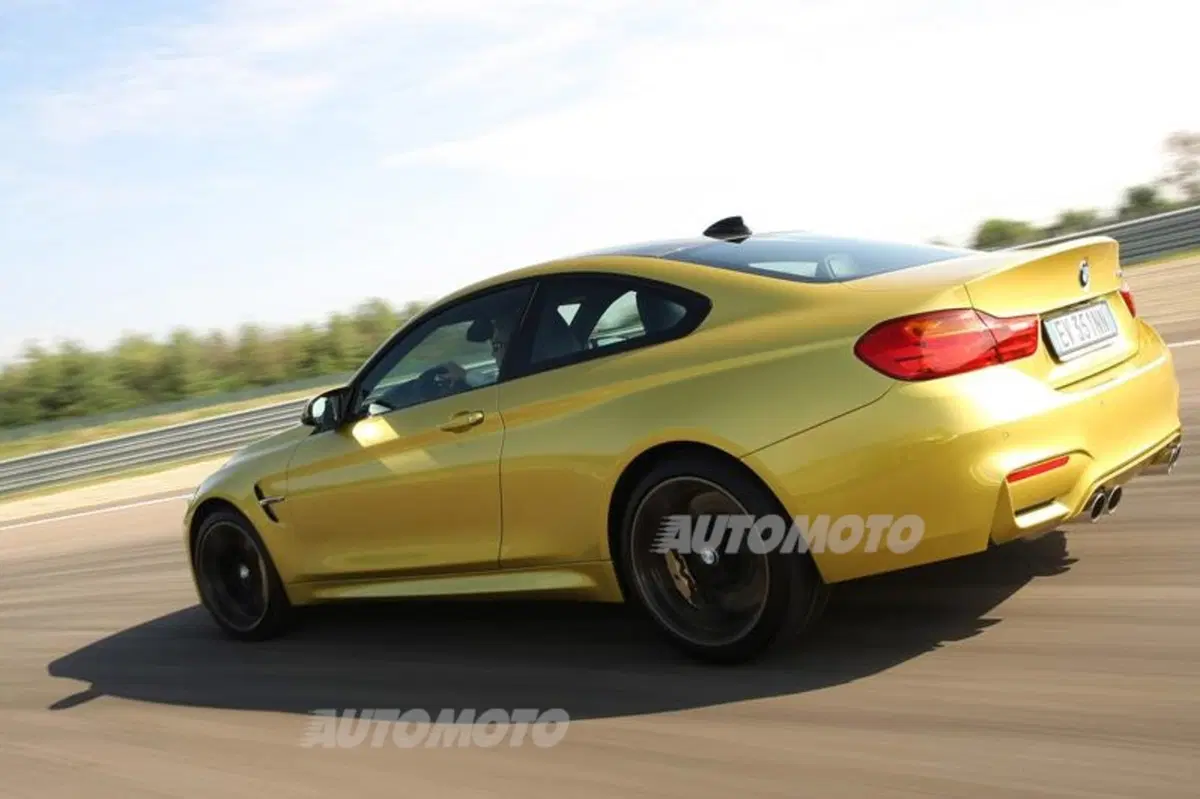 BMW M4 (6)