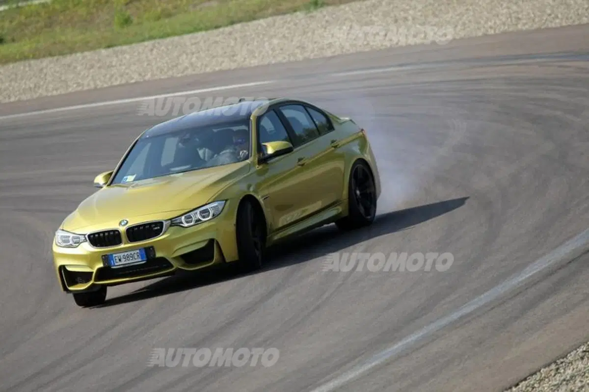 BMW M4 (8)
