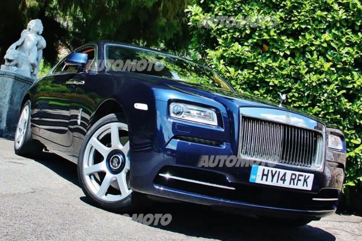 Rolls-Royce Wraith (25)