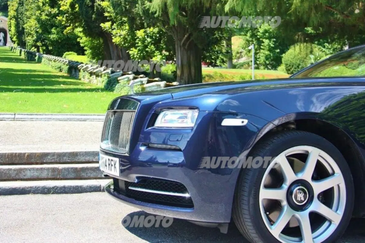 Rolls-Royce Wraith (31)