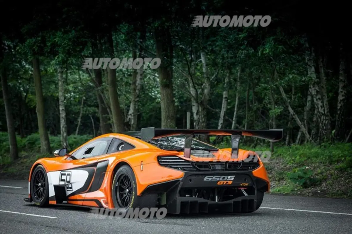 McLaren 650S GT3 (3)