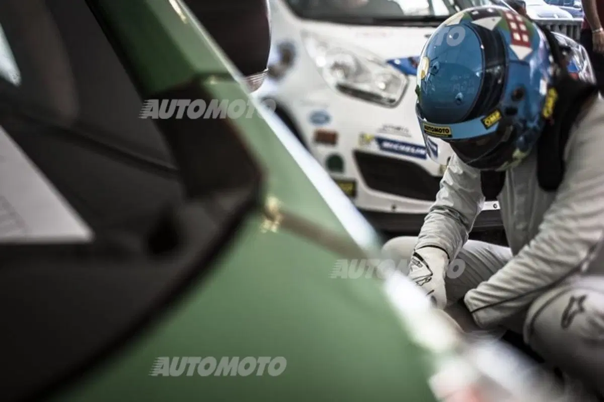 Kia Green Hybrid Cup 2014, Imola: Perucca si ritira in gara 1 (12)