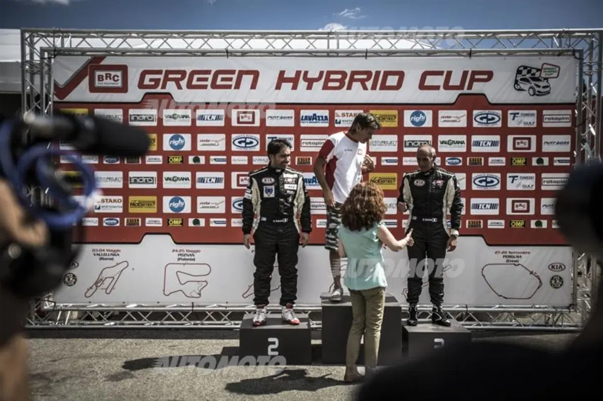 Kia Green Hybrid Cup 2014, Imola: Perucca si ritira in gara 1 (26)