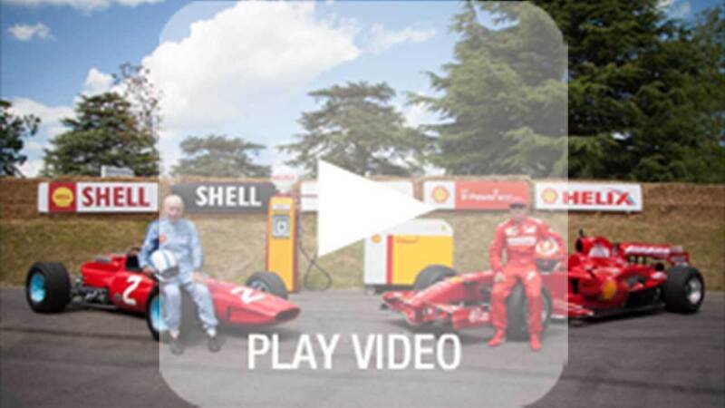 Goodwood: Surtees e Raikkonen sfilano con le Ferrari Campioni del Mondo