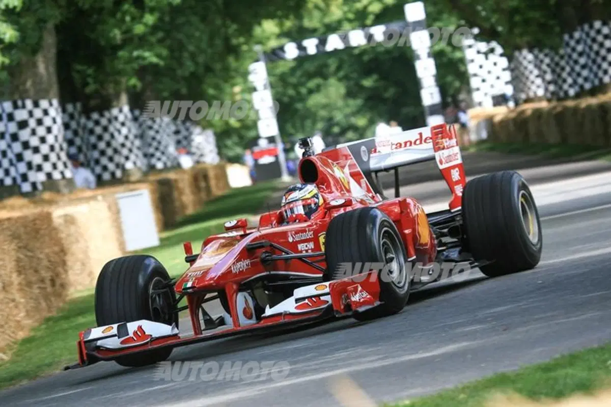 Goodwood: Surtees e Raikkonen sfilano con le Ferrari Campioni del Mondo (2)