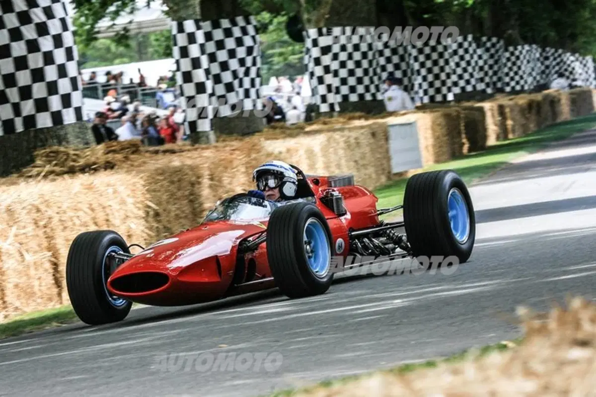 Goodwood: Surtees e Raikkonen sfilano con le Ferrari Campioni del Mondo (3)
