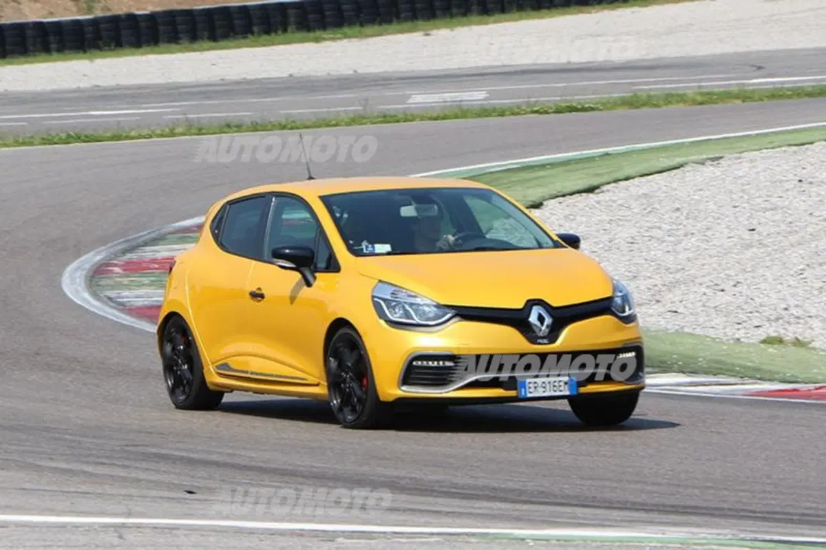 Renault Clio RS (9)