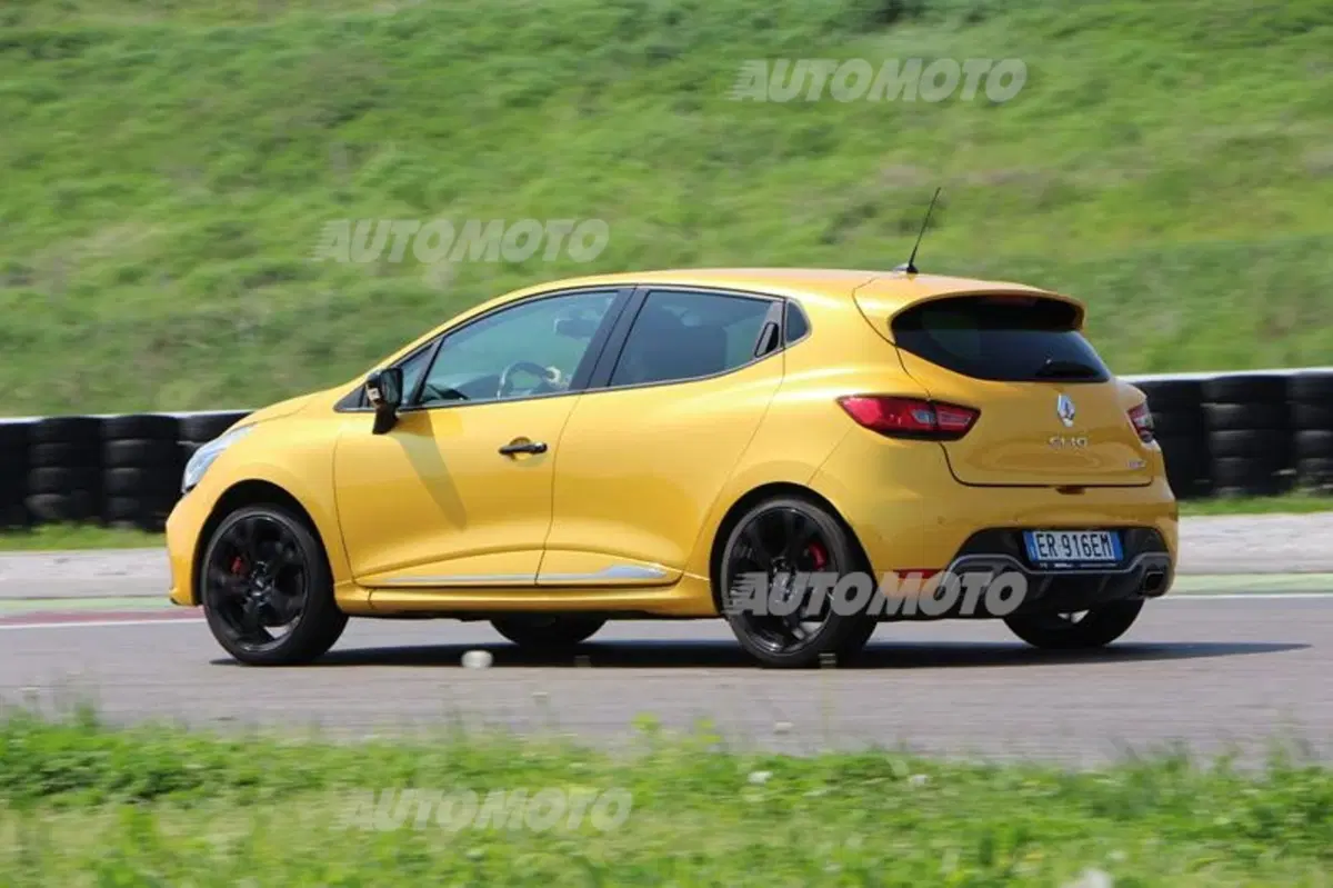 Renault Clio RS (12)
