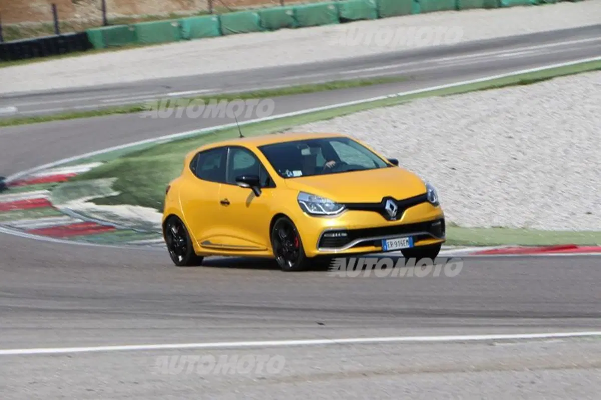 Renault Clio RS (17)