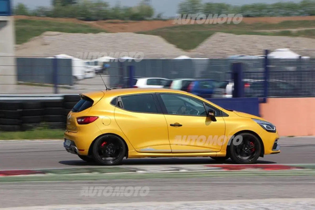 Renault Clio RS (18)