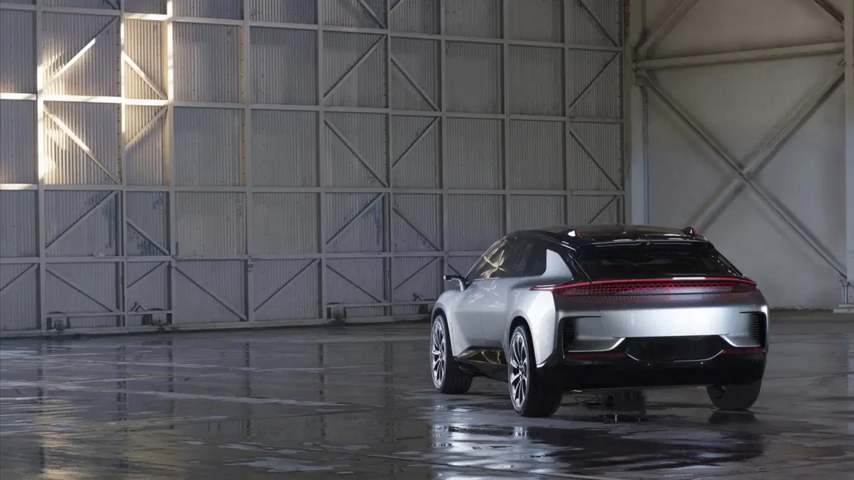 Faraday Future FF 91, ecco come è fatta la “anti Tesla” [Video] (13)