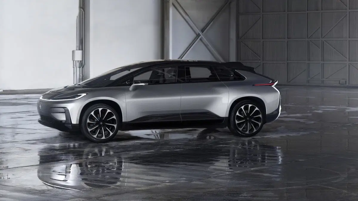 Faraday Future FF 91, ecco come è fatta la “anti Tesla” [Video] (14)