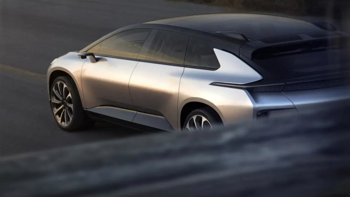Faraday Future FF 91, ecco come è fatta la “anti Tesla” [Video] (17)