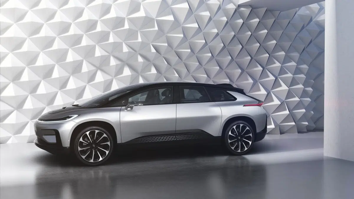 Faraday Future FF 91, ecco come è fatta la “anti Tesla” [Video] (22)