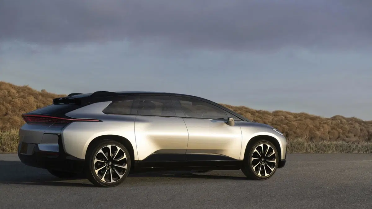 Faraday Future FF 91, ecco come è fatta la “anti Tesla” [Video] (25)