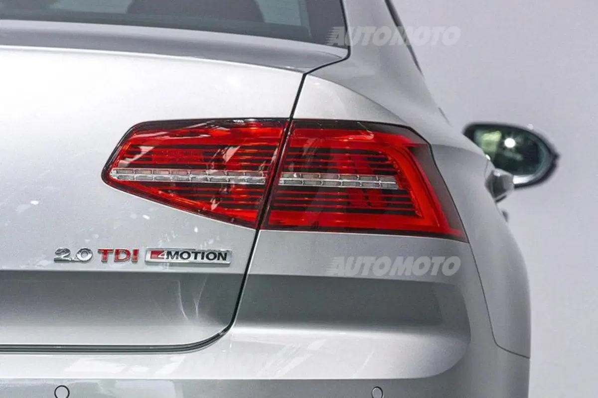 Nuova Volkswagen Passat: una rivoluzione. Tanti spigoli e tecnologia a pioggia (31)