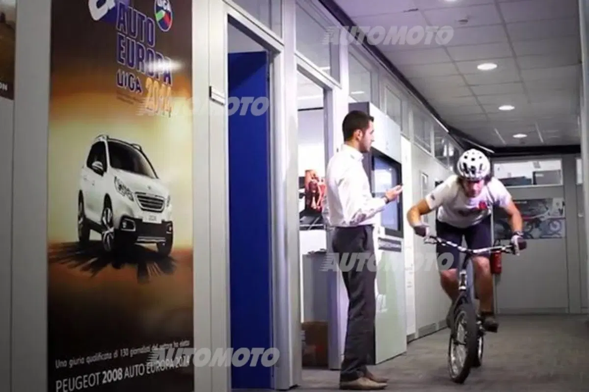 Urban Trial Bike the Movie: a Milano inizia lo show con Peugeot Partner Elettrico e Paolo Patrizi (18)