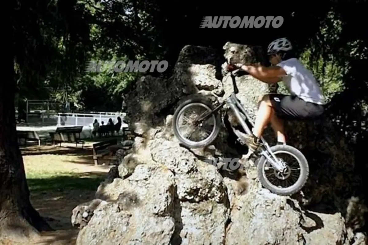 Urban Trial Bike the Movie: a Milano inizia lo show con Peugeot Partner Elettrico e Paolo Patrizi (34)